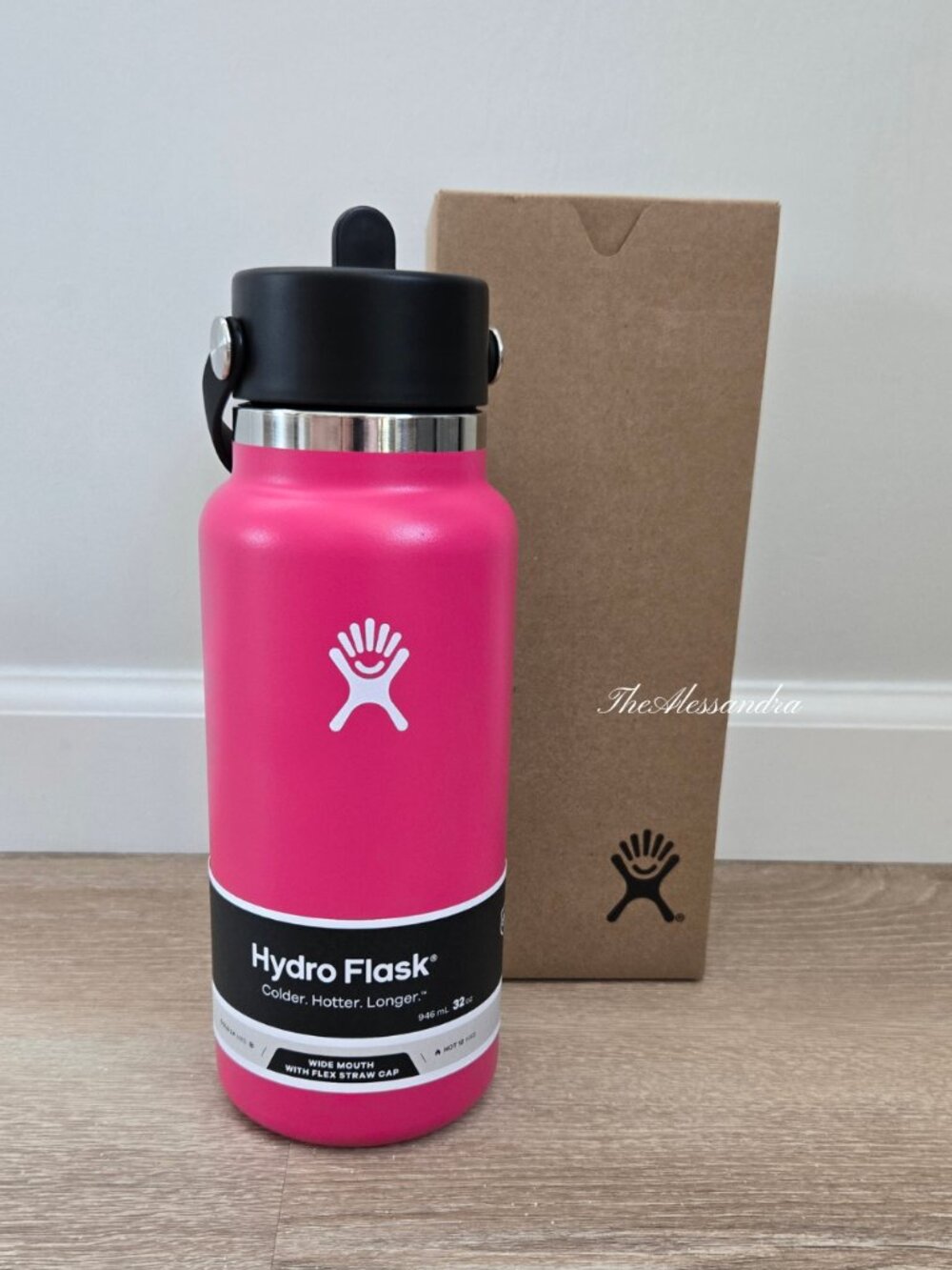 Hydro Flask 32 oz Wide Mouth Straw Lid Pink Insulated Bottle New With Tags & Box